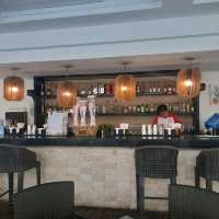 CHAMBERY POOL BAR: REFRESHING EXPERIENCE