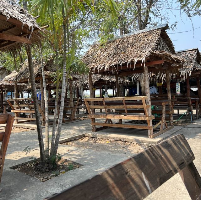 ร้านแซบอีหลี เพชรบุรี