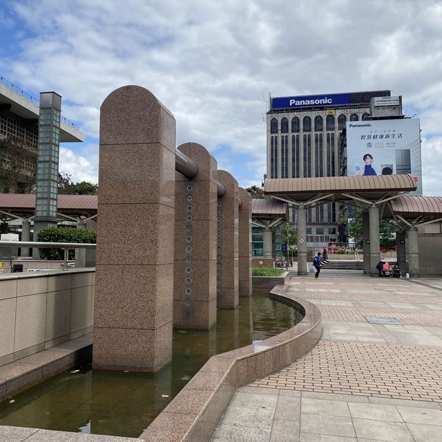 Taipei Main Station ศูนย์กลางการคมนาคมของไต้หวัน🚊