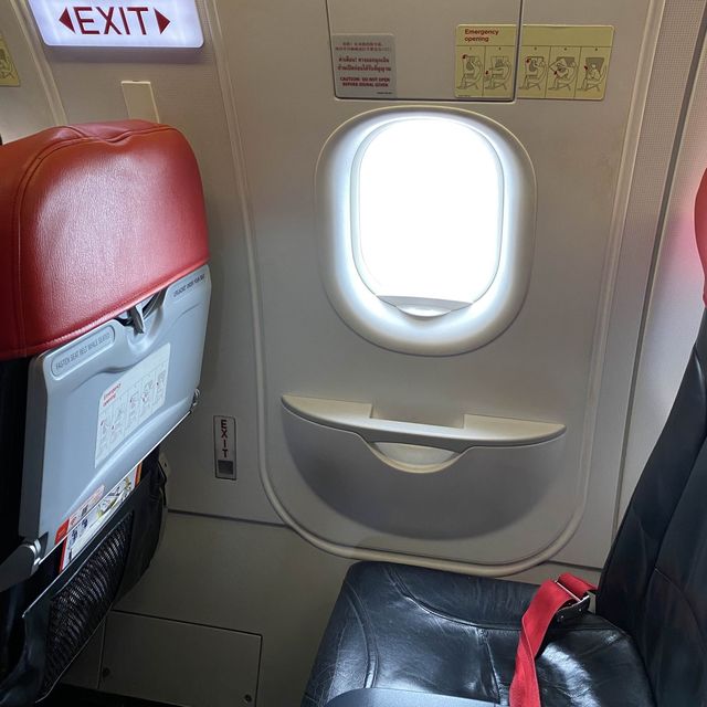 ✈️บินตรง นั่งสบายจากภูเก็ตสู่ดอนเมืองกับแอร์เอเชีย