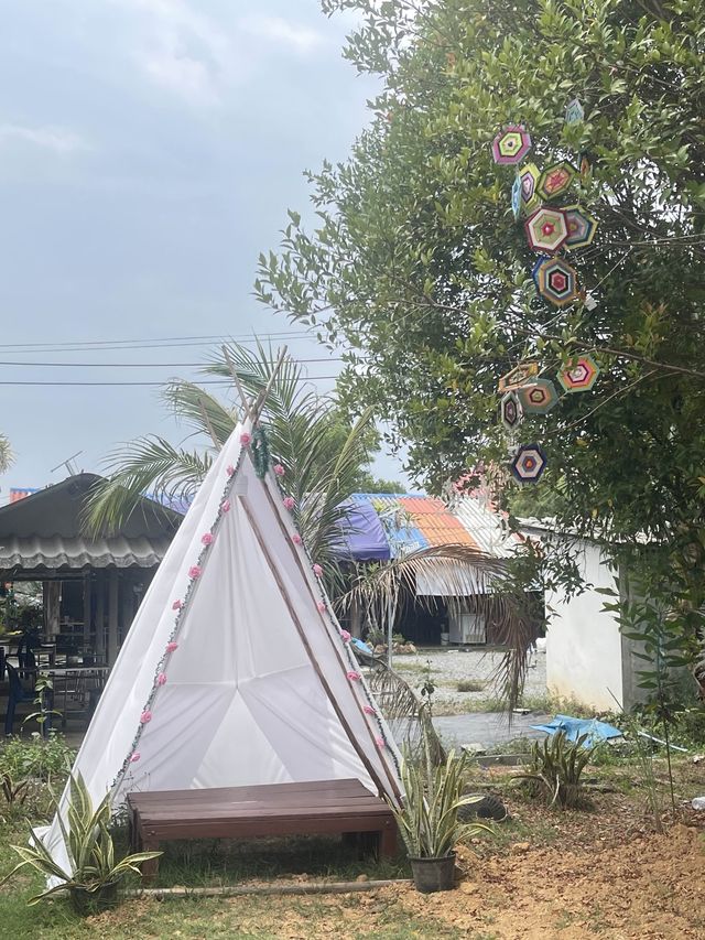 แสงจันทร์ จิ้มจุ่ม  📍จันทบุรี