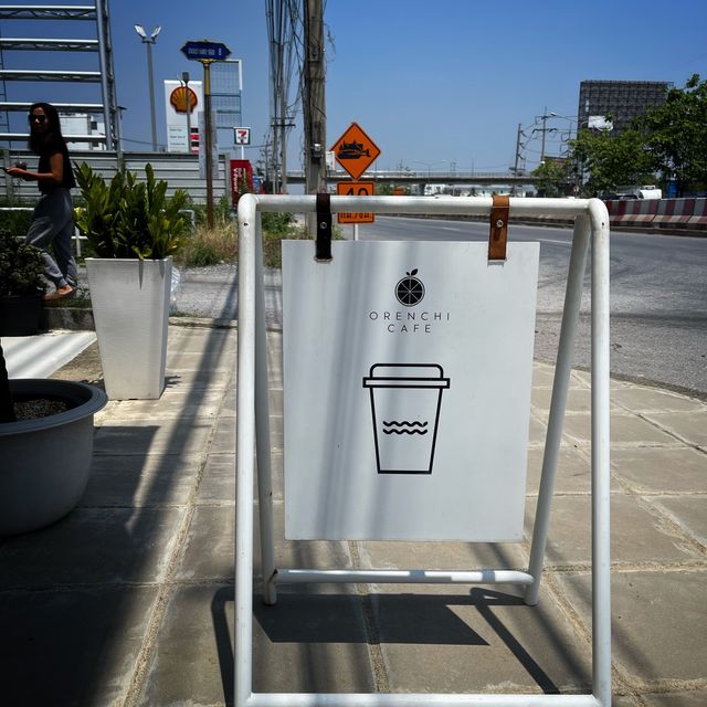 คาเฟ่ มินิมอล Orenchi cafe’