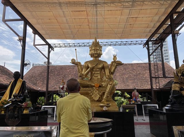 ศาลพระพิฆเนศ พิพิธภัณฑ์รวมเทพของสายมู