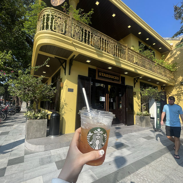 Starbuck in Hoi An