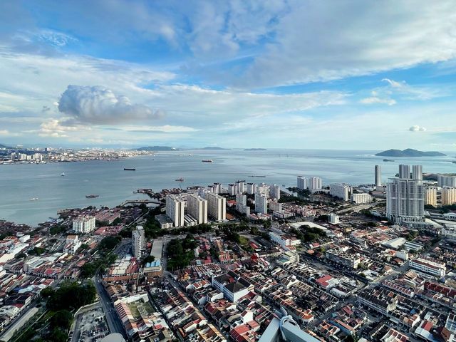Sky dining experience at the highest rooftop