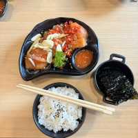 Kizuna (คิสึนะ) Japanese Restaurant @The wall KK