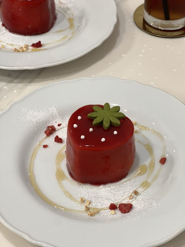 【福岡カフェ】可愛いいちごの形をしたケーキが楽しめるカフェ