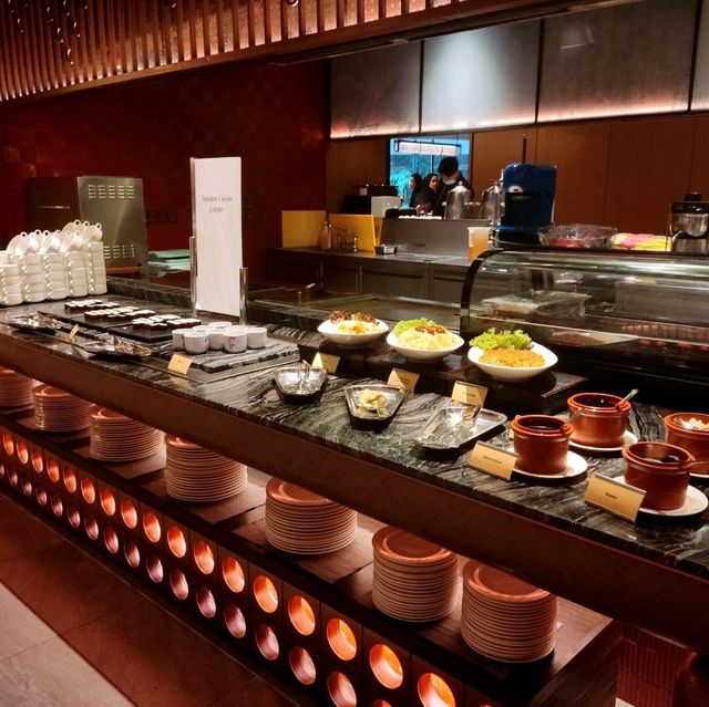 🍣 Superb Breakfast @ One World Hotel 🥐