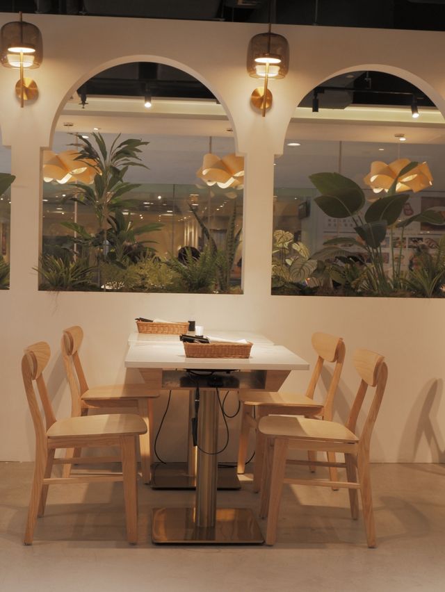 愉景新城火鍋店，午市套餐價格優惠