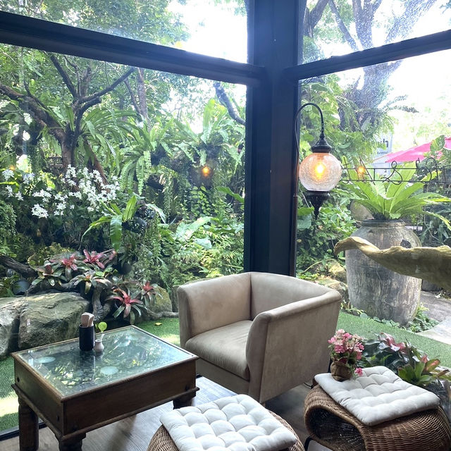 Muguet Cafe and Art Space, Pattaya