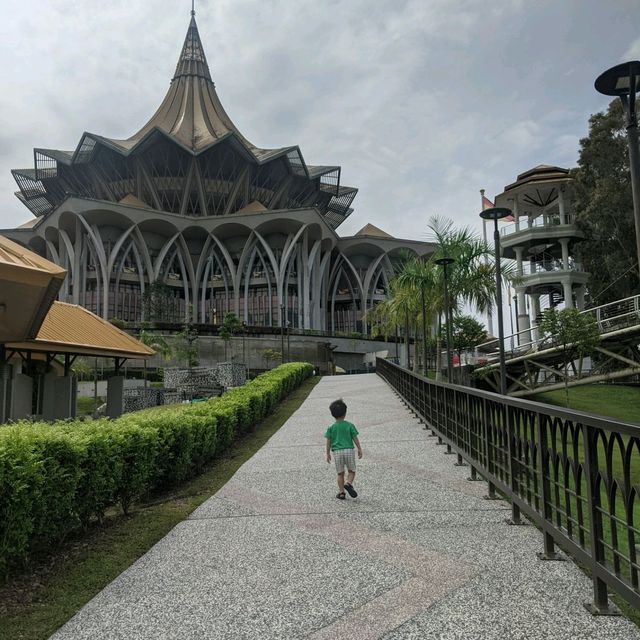 Sampan ride in the citycenter