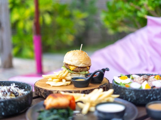 Top Seacret Beach Cafe มาหัวหินห้ามพลาด!