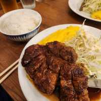 오사카 현지인 맛집인 돈테키 정식입니다!!