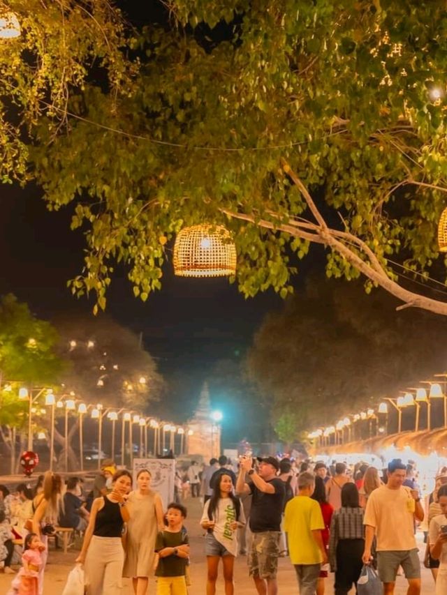 ถนนคนเดิน อยุธยา Night Market