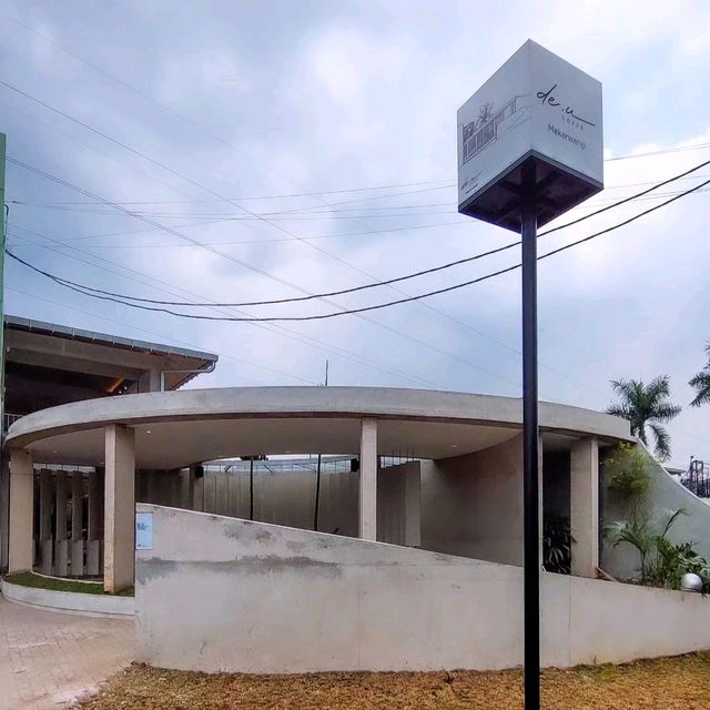 DE.U COFFEE | RECOMMENDED SPOT FOR HANGING OUT & WFH