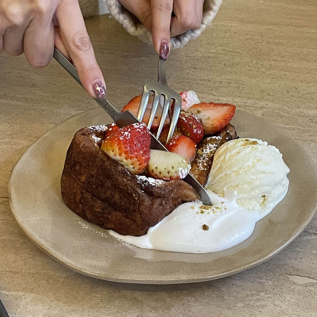 解放村エリアにあるフレンチトーストが美味しいカフェ"비욘드문"🤎 