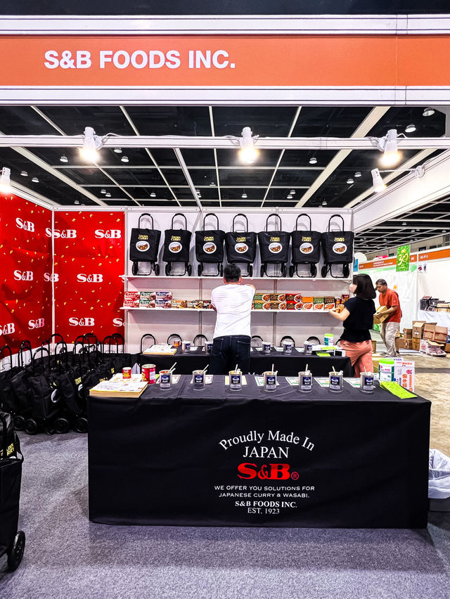 美食展參與咗佢嘅咖喱粉製作