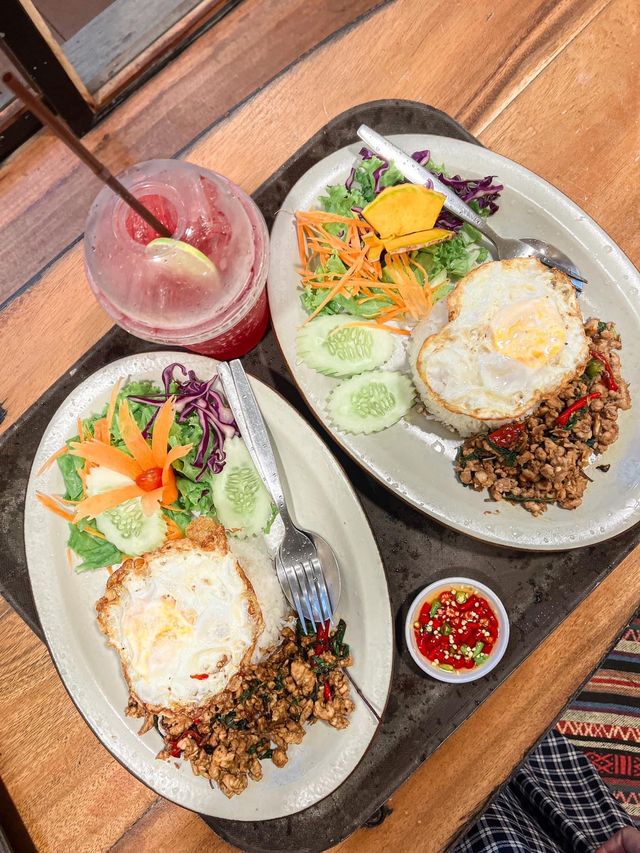 🌿Stay Wild & Café ที่พักและคาเฟ่ริมลำธารเชียงใหม่