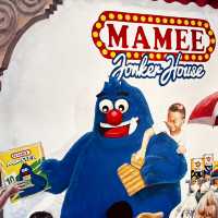 "Mamee Jonker House: A Fun-Filled Tour of Snack Production and Souvenirs"