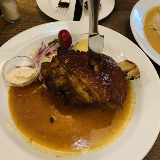 카를교 건너서 체코 흑맥주와 함께 맛있는 점심💕(코젤다크)