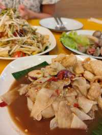 ออนซอนเด ร้านอาหารอีสานสุดแซ่บย่านอนุสาวรีย์ชัยฯ