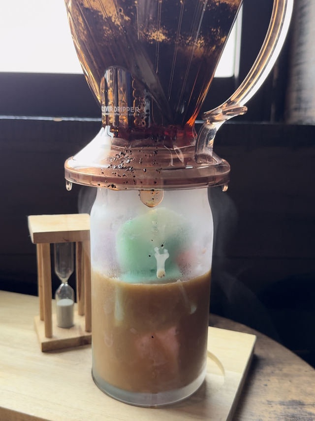 【福岡カフェ】ボリューム満点ランチとカラフルカフェラテ🌈