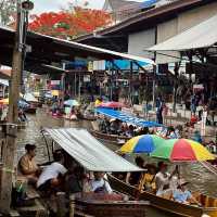 ตลาดน้ำใกล้กรุงเทพ