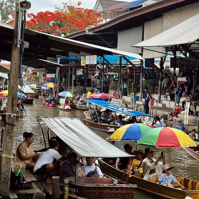 ตลาดน้ำใกล้กรุงเทพ