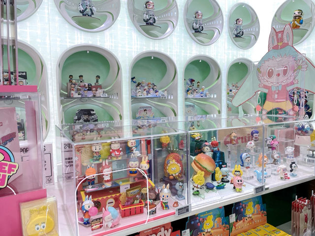 POP MART ที่ใหญ่ที่สุดในเซี่ยงไฮ้! จัดเต็มมากกก 
