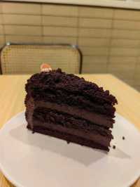 Gula Cakery, Answer to Sweet Tooth with Cakes & Dessert