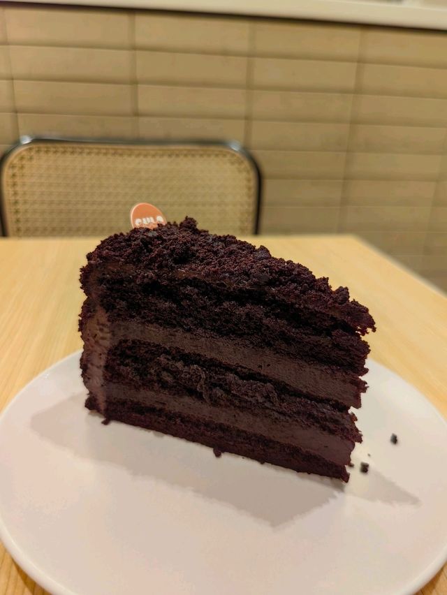 Gula Cakery, Answer to Sweet Tooth with Cakes & Dessert