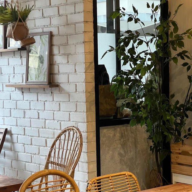 조용하고 한적한 코타키나발루 카페 Nook Cafe