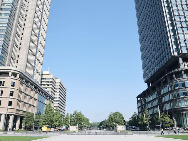 Marunouchi Square 