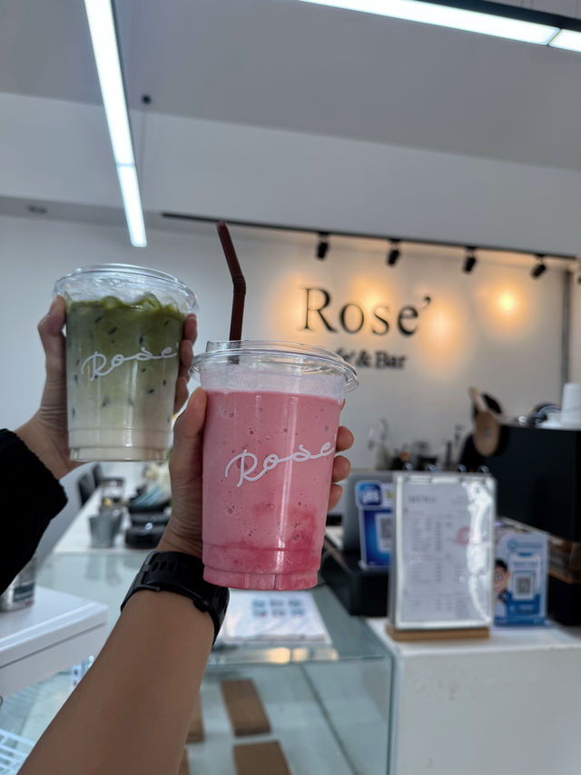 Rose’ Cafe คาเฟ่มินิมอลในปากเซ ลาวใต้