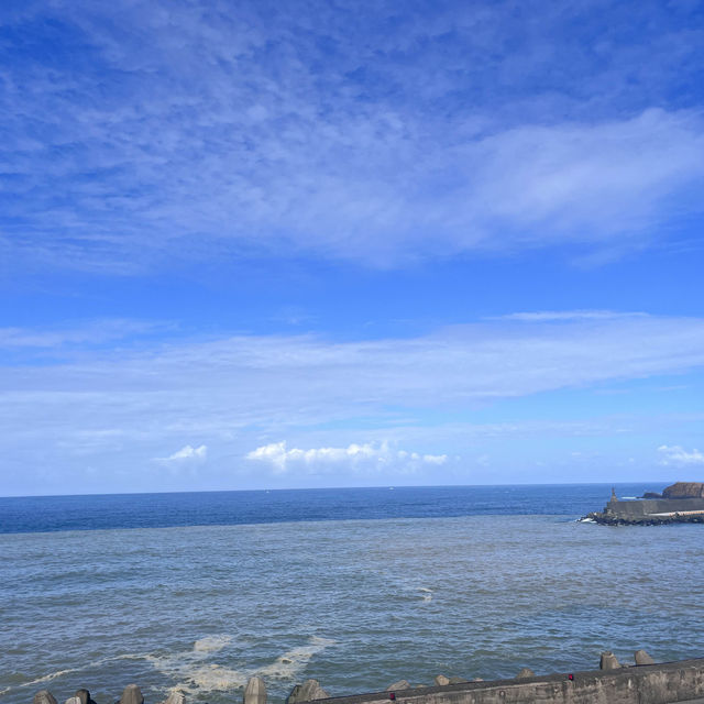 YinYangHai(阴阳海) - A bay where the sea is a mix of yellow & blue.