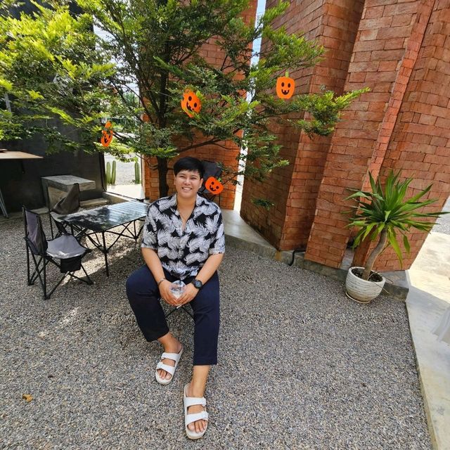 ร้านคาเฟ่แลนด์ดิ้งเดอ   ชุมพร