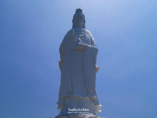 สักการะเจ้าแม่กวนอิมที่เมืองดานัง