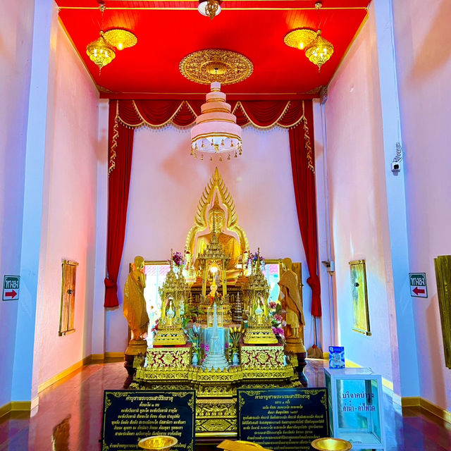 สักการะสิ่งศักดิ์สิทธิ์วัดราษฎร์ศรัทธา