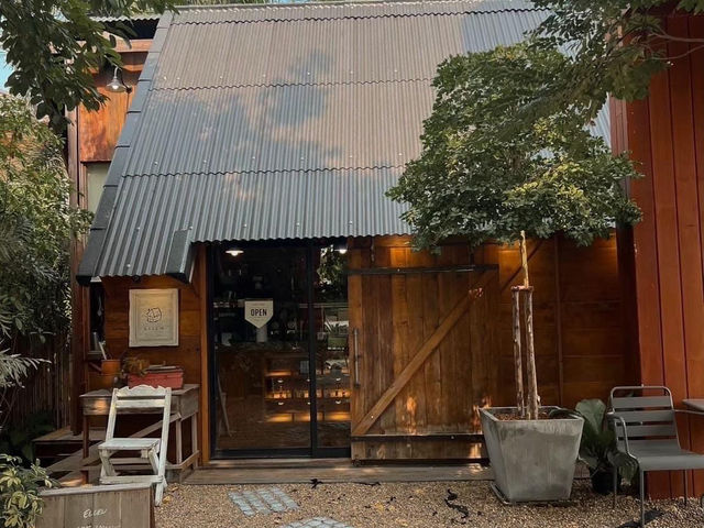 พาไปพักจิบกาแฟ​ร้านมินิเล็กๆ​น่ารักๆ📍Ellen​ Cafe​