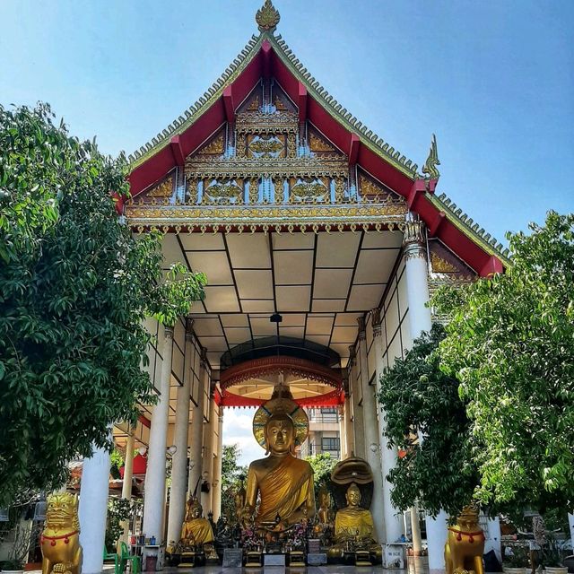 สักการะหลวงพ่อโมฬีที่เมืองกำแพงเพชร