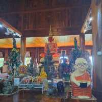ศาลาการเปรียญไม้ขนาดใหญ่ที่สุดในประเทศ