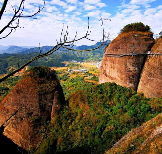 龍南武當山