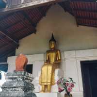 วัดเขาพระอานนท์ วัดเก่าแก่ในสุราษฎร์ธานี