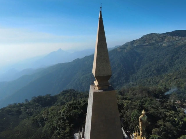 สักครั้งในชีวิตมาเยือนวัดที่อยู่สูงที่สุดในไทย