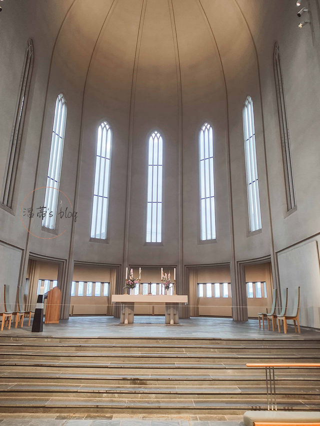 哈爾格林姆教堂Hallgrímskirkja，景觀台俯瞰360度冰島市景與海景