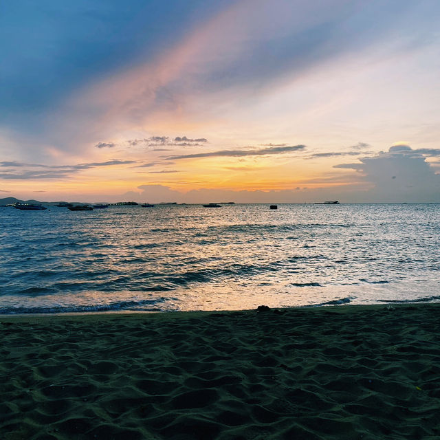 都会とリゾートを融合した街　タイ パタヤ🏖️