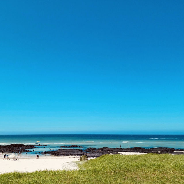 Emerald Waters and White Sands: Gimnyeong’s Breathtaking Beauty