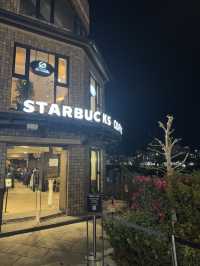 Beautiful Starbucks Coffee Kyoto Sanjo-ohashi Bridge