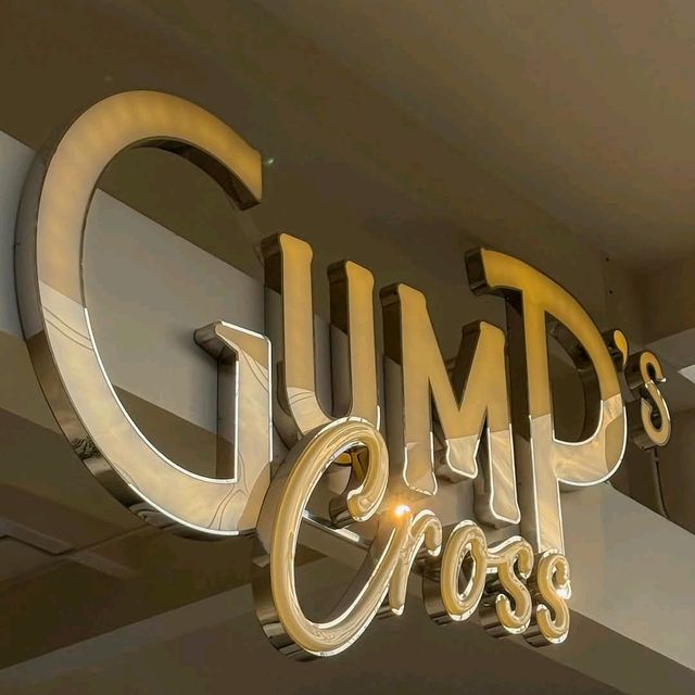 Gump's CROSS