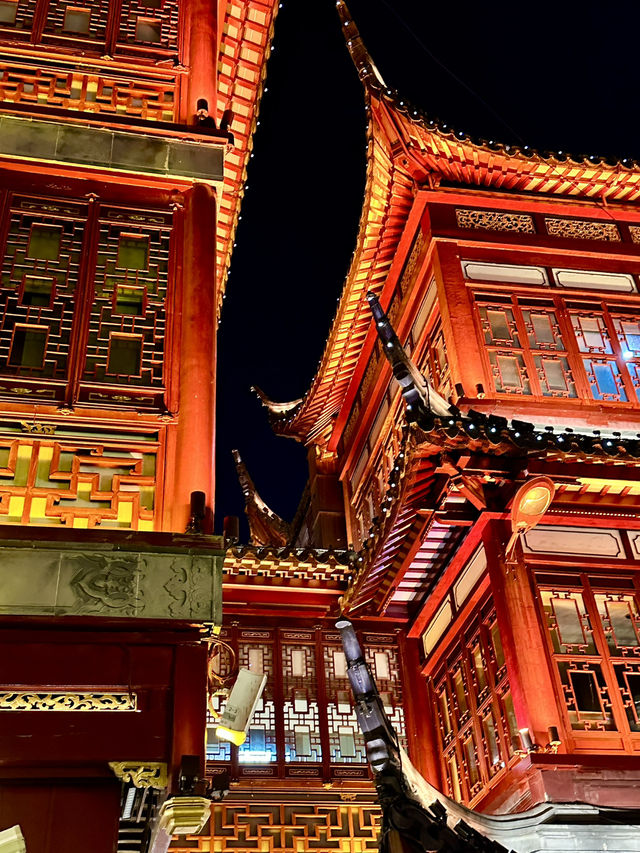 上海豫園攻略 | 紅牆綠瓦＋水榭樓台，一秒穿越江南🏮✨